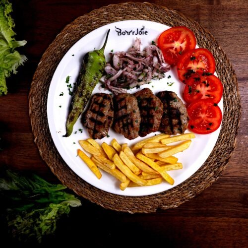 Kasap Köfte - Boulettes De Viande Hachée Grillées