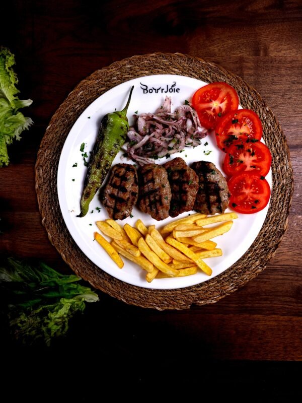 Kasap Köfte - Boulettes De Viande Hachée Grillées