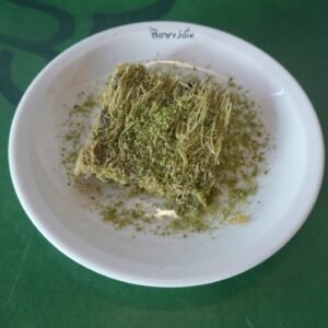 Billuriye - Dessert Turc Avec De La Poudre De Pistache