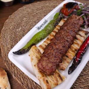 Zırh adana - Brochettes de viande hachée aux épices piquantes