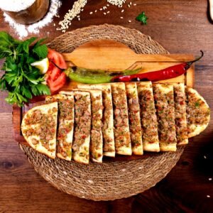 Kıymalı Pide