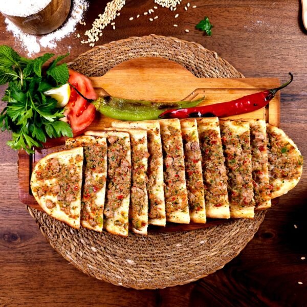 Kıymalı Pide