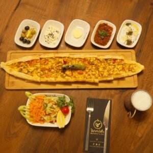 Tavuklu Pide